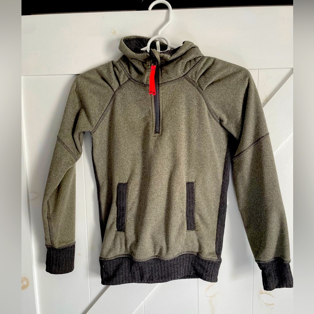 Youth ivivva 1/2 zip sweater